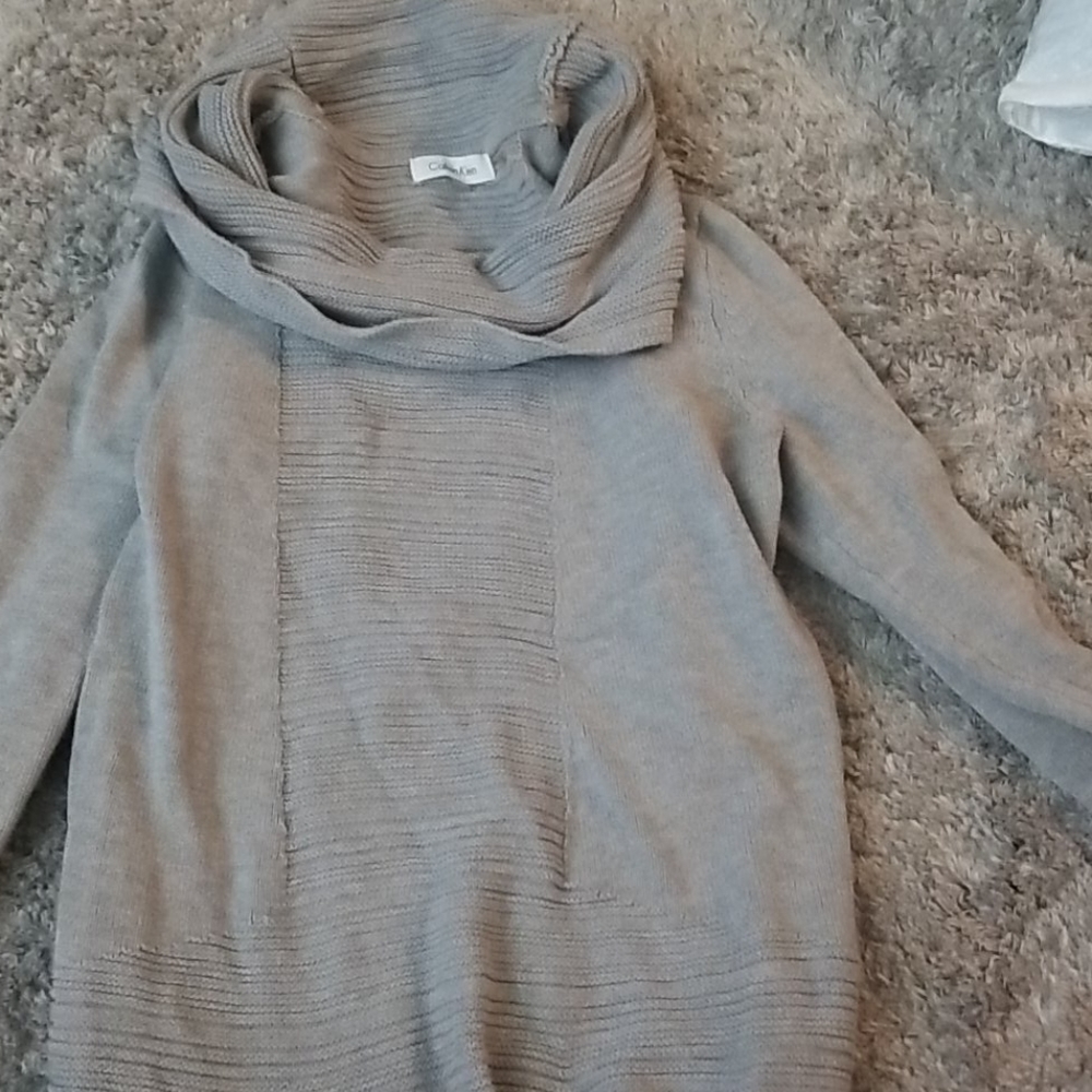 Juniors sweater